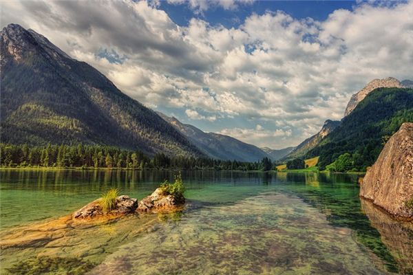 What does it mean to dream of water? What does it mean to dream of water?