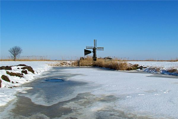 What does it mean to dream of an ice hole? What does it mean to dream of an ice hole?