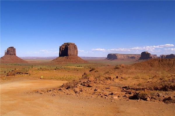 Dreaming of dust and yellow earth
