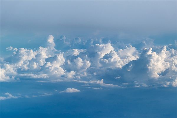 What does it mean to dream of a clear blue sky? What does it mean to dream of a clear blue sky?