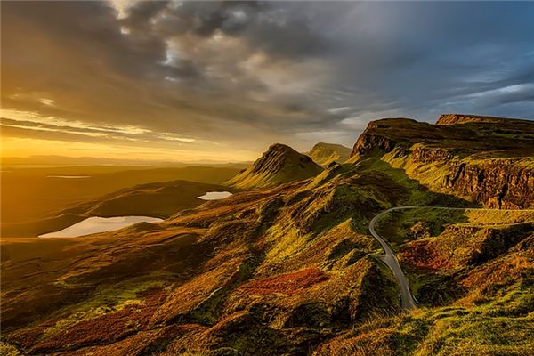 What does it mean to dream of hills? What does it mean to dream of hills?