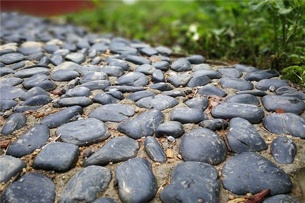 What does it mean to dream of a cobblestone road? What does it mean to dream of a cobblestone road?