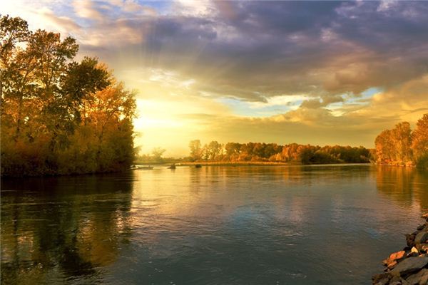 What does it mean to dream of a river? What does it mean to dream of a river?