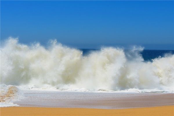 What does it mean to dream of ocean waves? What does it mean to dream of ocean waves?