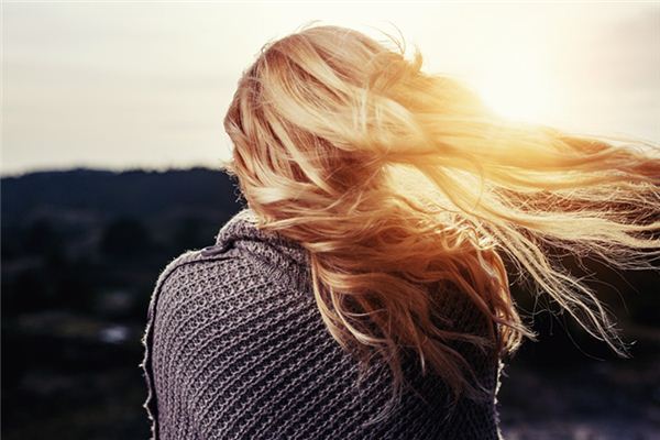 What does it mean to dream of a biting cold wind? What does it mean to dream of a biting cold wind?