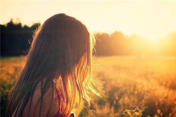 Dreaming of being dazzled by the sunlight Dreaming of being dazzled by the sunlight